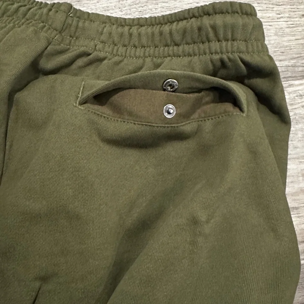 Freeze Max Looney Tunes Bugs Bunny Joggers Mens L Olive Green Sweatpants Patch